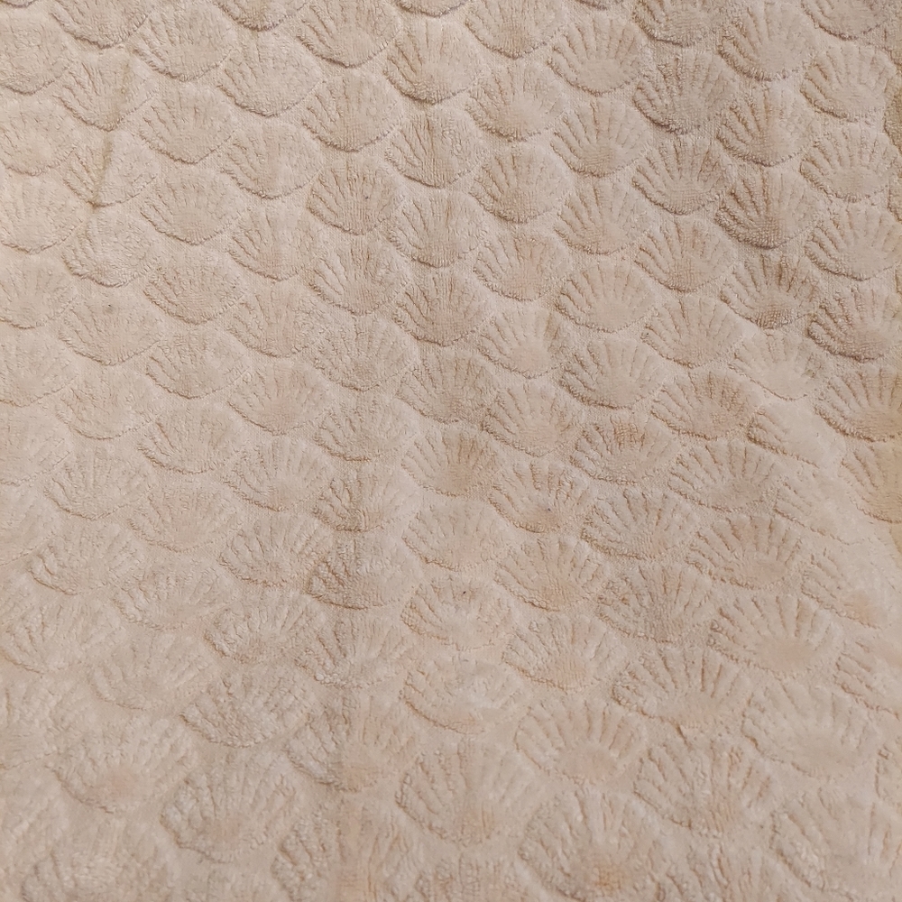 Pink shell bath towel in seashell pattern vintage - Picture 3 of 4
